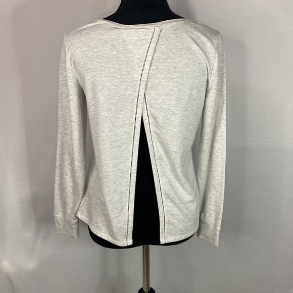 Victoria’s Secret Gray Open Back Long Sleeve Sweater - Picture 2 of 5